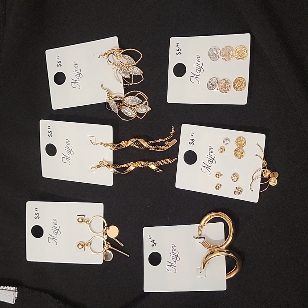 Lot of fashion jewelry earrings. 13 pair total